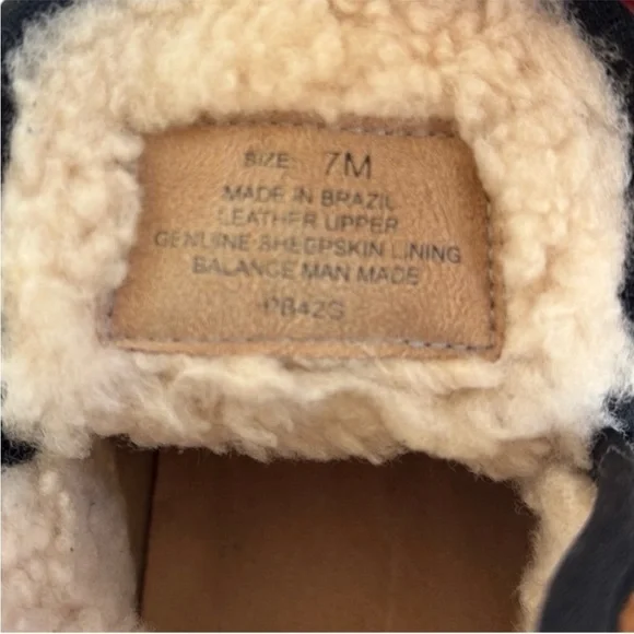 Bernardo Leather and Sheepskin Drea
Embroidered Booties Brown Black Size 7 EUC - Picture 5 of 9